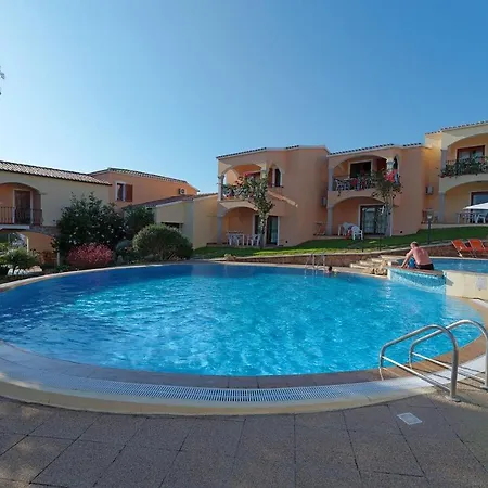 The Fantastic Residenza Badus Sleeps 2 Num0828 *