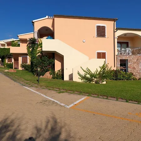 The Fantastic Residenza Badus Sleeps 2 Num0828 * Badesi